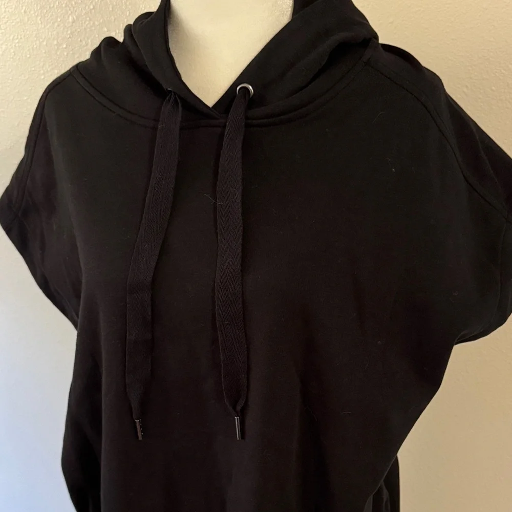 Banana Republic Black Sleeveless Hoodie - Picture 3 of 6